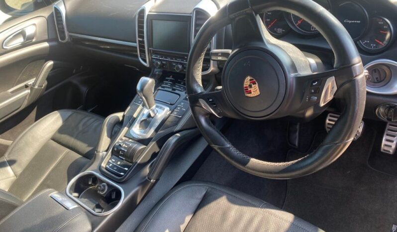 
								2012 PORSCHE CAYENNE full									
