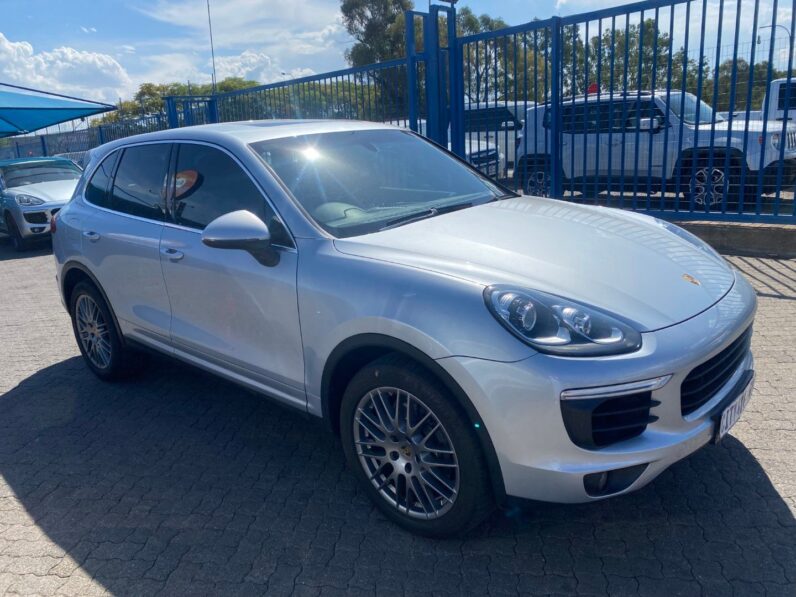 
								2015 PORSCHE CAYENNE DIESEL full									