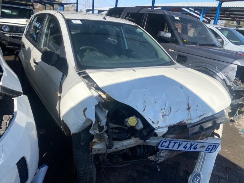 
								2015 FORD FIGO 1.4 full									