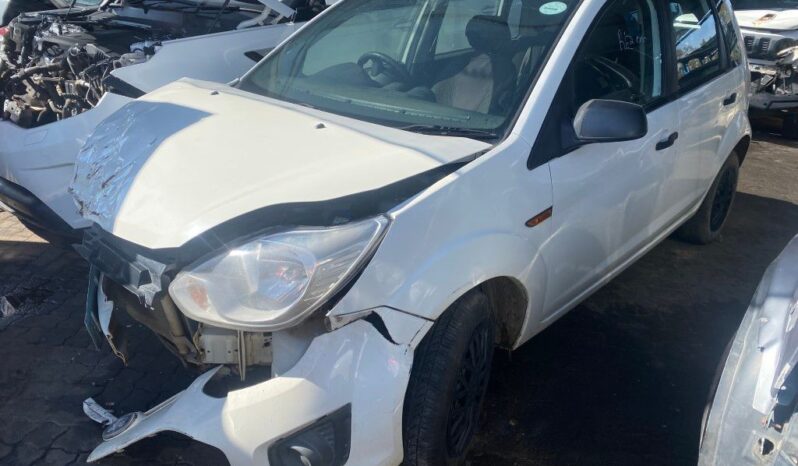 
								2015 FORD FIGO 1.4 full									