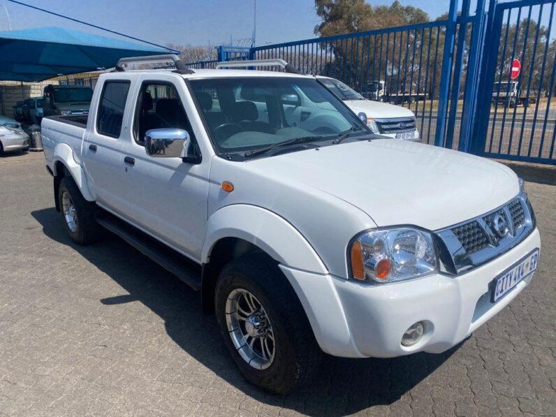 
								2018 NISSAN NP300 2.4i full									