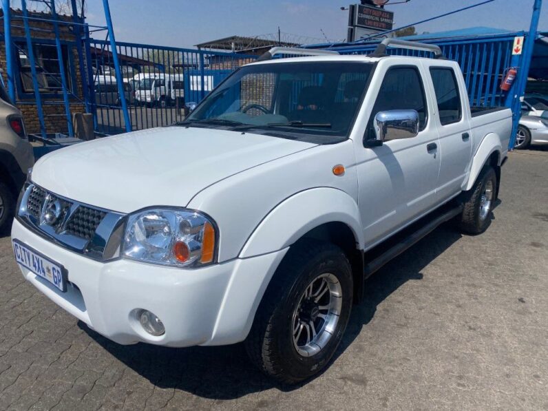 
								2018 NISSAN NP300 2.4i full									
