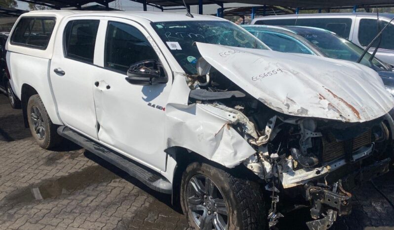 
								2021 TOYOTA HILUX 2.4 GD-6 RB full									