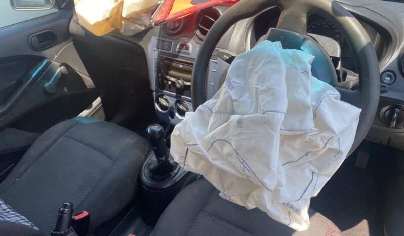 
								2014 FORD FIGO 1.4 TREND full									