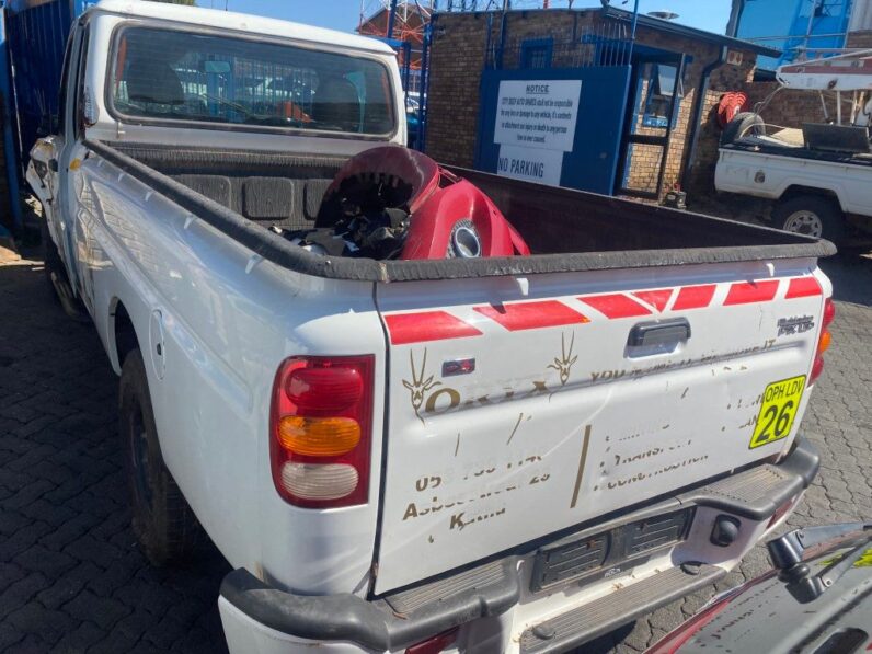 
								2022 MAHINDRA PIK UP 2.2 full									