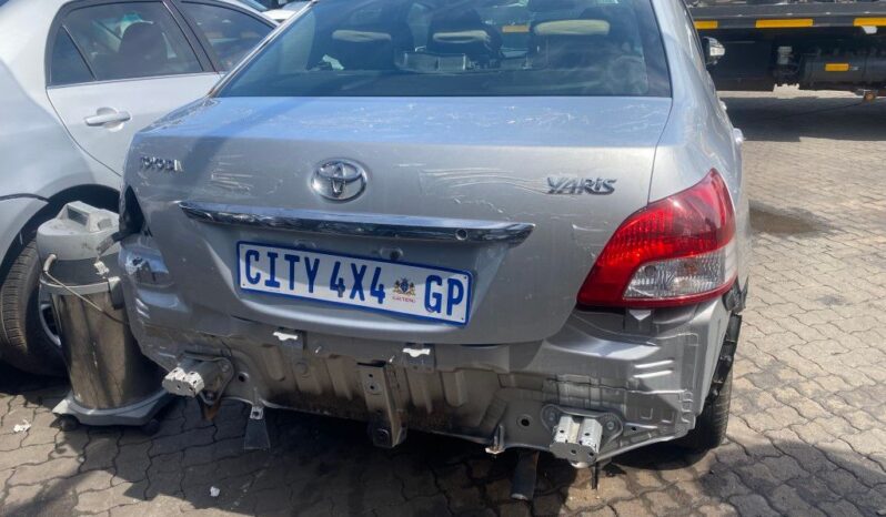 
								2012 TOYOTA YARIS full									