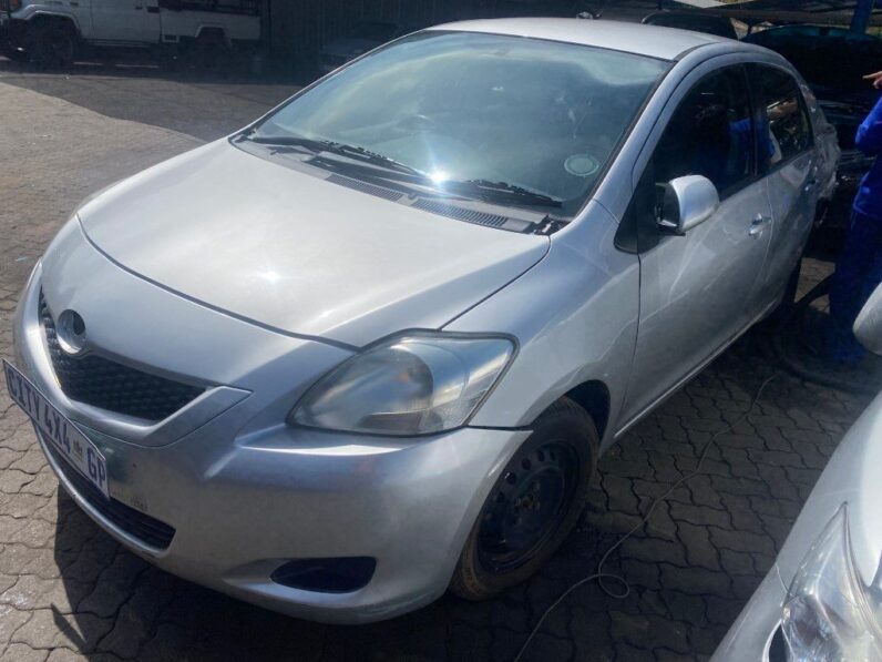 
								2012 TOYOTA YARIS full									