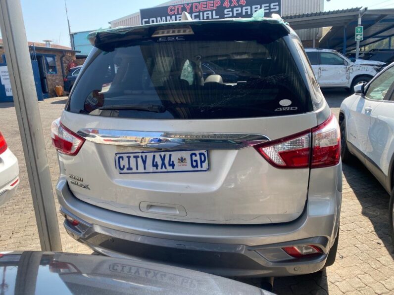 
								2019 ISUZU MU X 3.0D 4X4 A/T full									