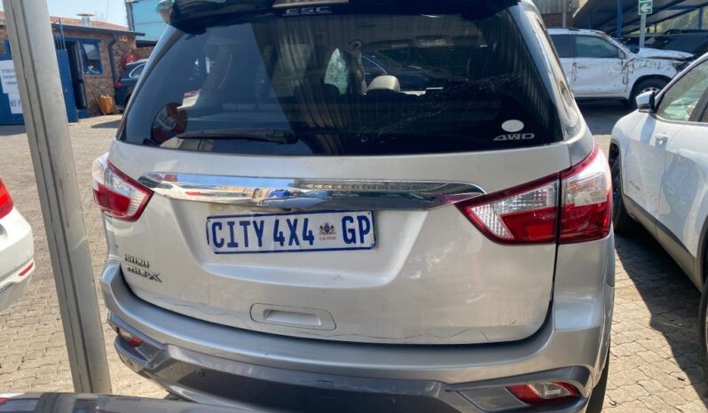 
								2019 ISUZU MU X 3.0D 4X4 A/T full									