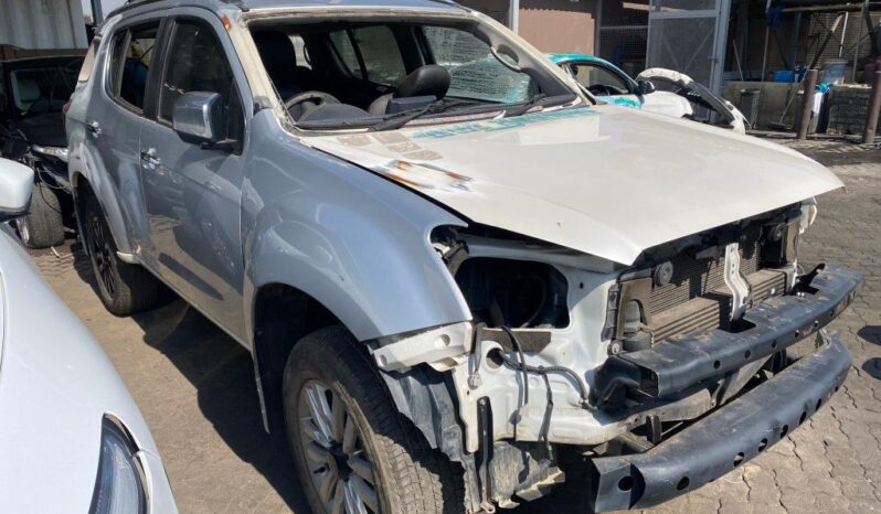 
								2019 ISUZU MU X 3.0D 4X4 A/T full									