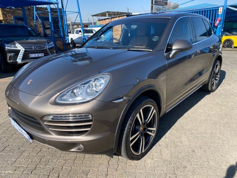 
								2013 PORSCHE CAYENNE DIESEL TIP full									