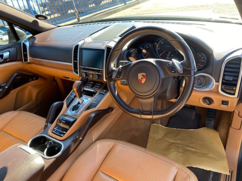 
								2013 PORSCHE CAYENNE DIESEL TIP full									