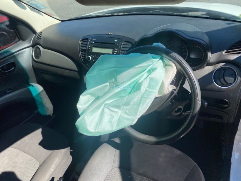 
								2015 HYUNDAI i10 GLS MOTION full									