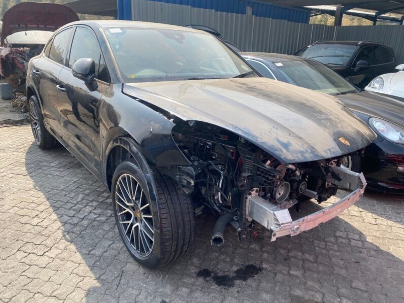 
								2023 PORSCHE CAYENNE COUPE full									