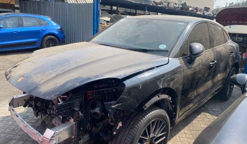 
								2023 PORSCHE CAYENNE COUPE full									