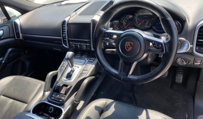 
								2015 PORSCHE CAYENNE full									