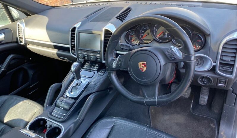 
								2013 PORSCHE CAYENNE full									