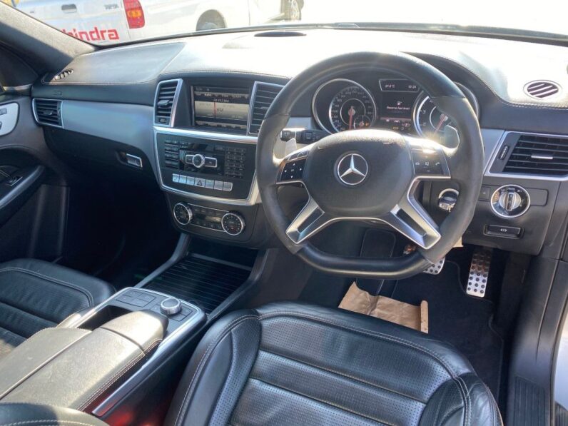 
								2013 MERCEDES BENZ ML63 AMG full									