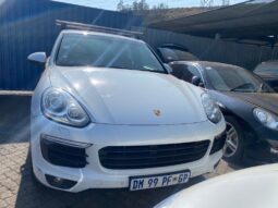 2015 PORSCHE CAYENNE