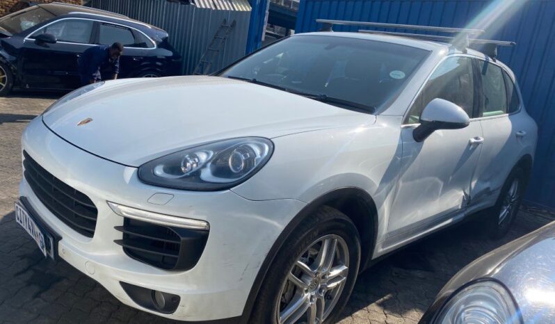 
								2015 PORSCHE CAYENNE full									
