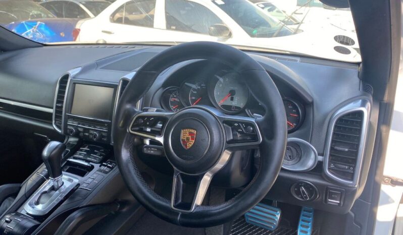 
								2015 PORSCHE CAYENNE full									