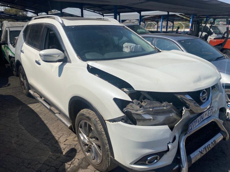 
								2015 NISSAN X TRAIL full									