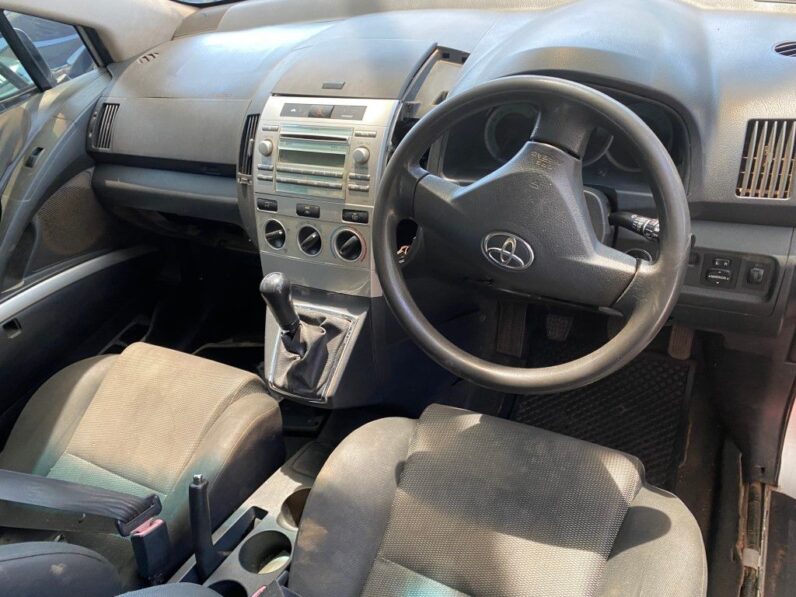 
								2007 TOYOTA COROLLA VERSO full									
