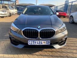 2021 BMW 118D SPORT A/T