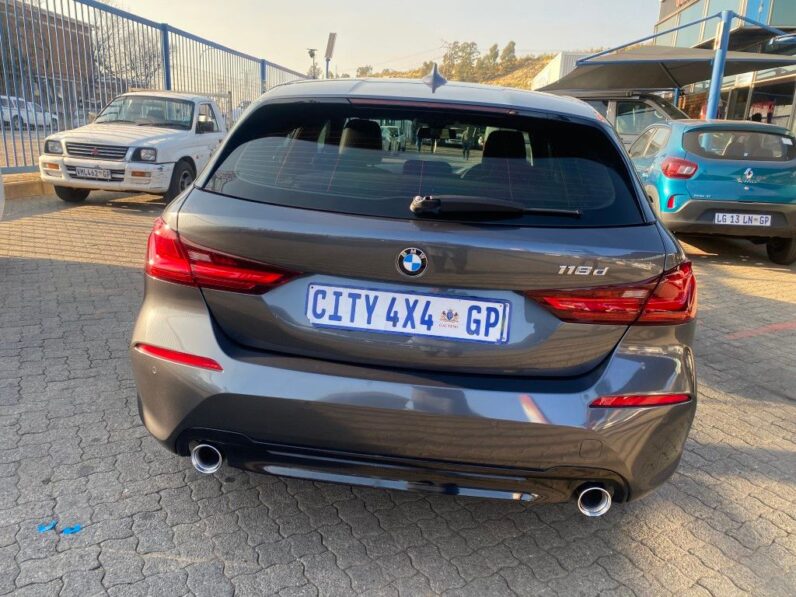 
								2021 BMW 118D SPORT A/T full									