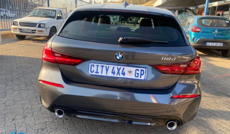 
								2021 BMW 118D SPORT A/T full									