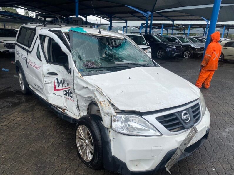 
								2013 NISSAN NP200 1.6 full									