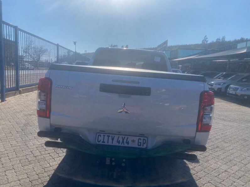 
								2023 MITSUBISHI TRITON full									