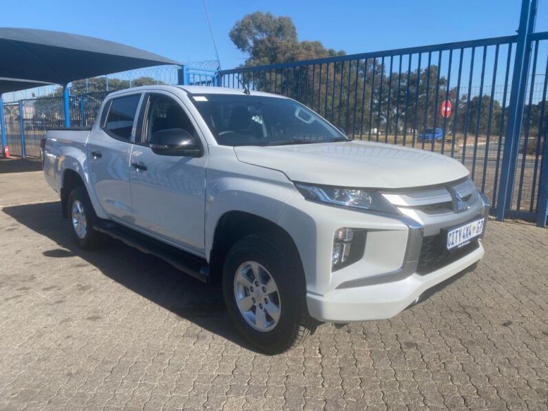 
								2023 MITSUBISHI TRITON full									