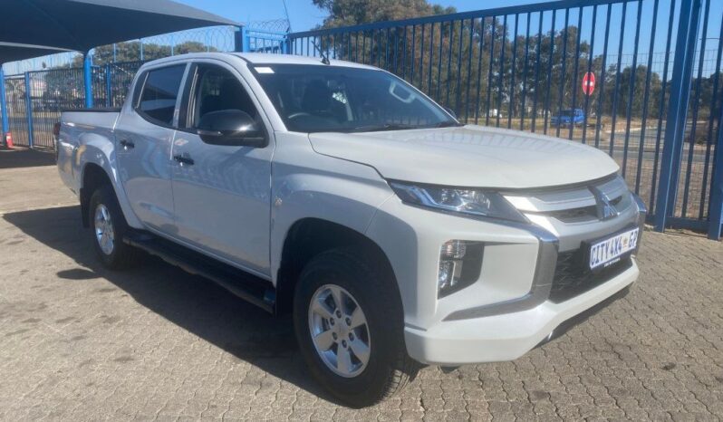 
								2023 MITSUBISHI TRITON full									