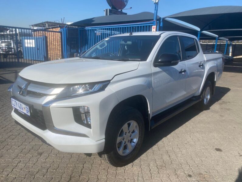 
								2023 MITSUBISHI TRITON full									