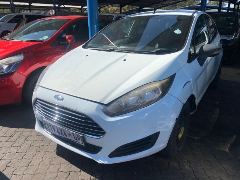 
								2015 FORD FIESTA full									