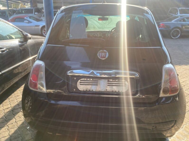 
								2015 FIAT 500 full									