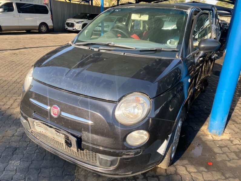 
								2015 FIAT 500 full									
