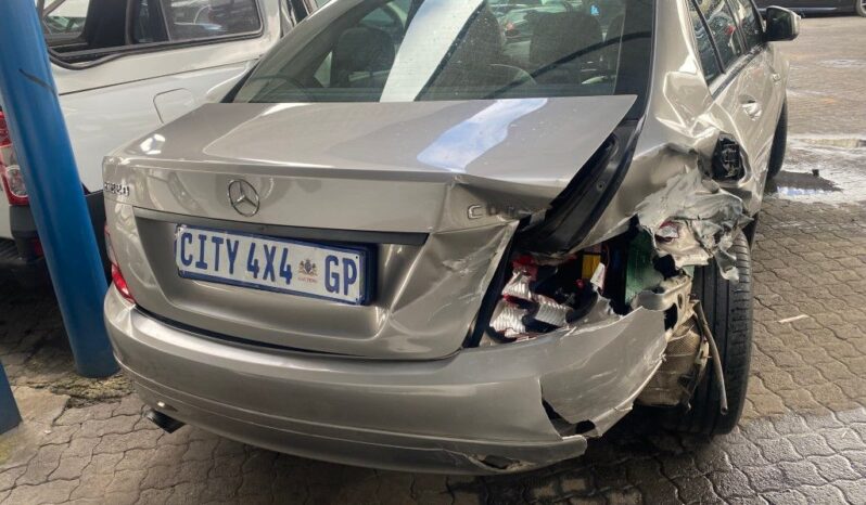 
								2007 MERCEDES BENZ W204 full									