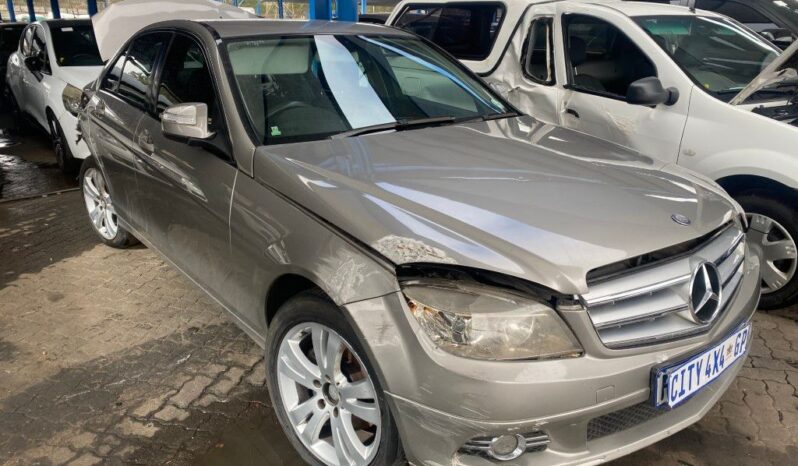 
								2007 MERCEDES BENZ W204 full									