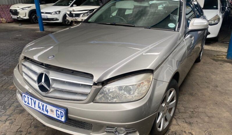 
								2007 MERCEDES BENZ W204 full									
