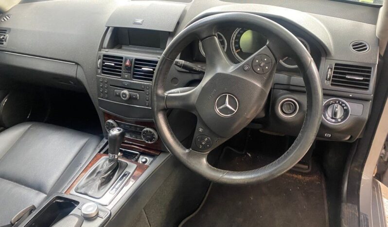 
								2007 MERCEDES BENZ W204 full									