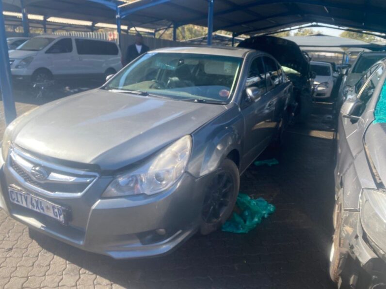 
								2010 SUBARU LEGACY 2.0 i PREMIUM full									