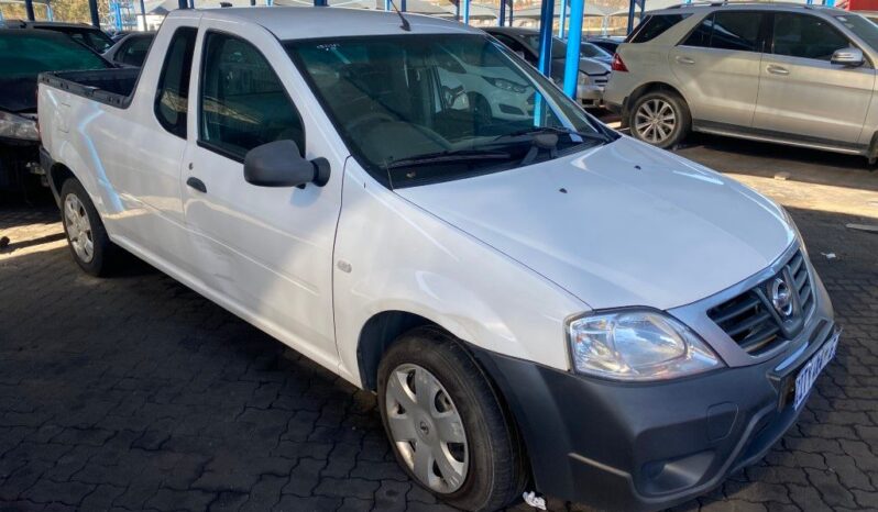 
								2021 NISSAN NP200 1.6 A/C full									