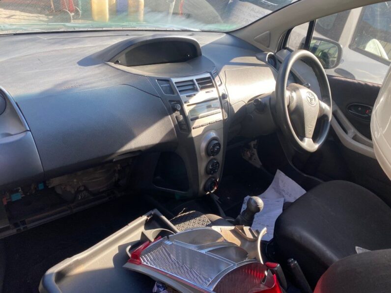 
								2010 TOYOTA YARIS T1 3DR full									