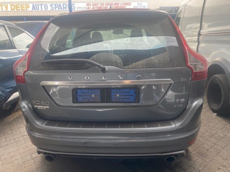 
								2017 VOLVO XC60 /R full									