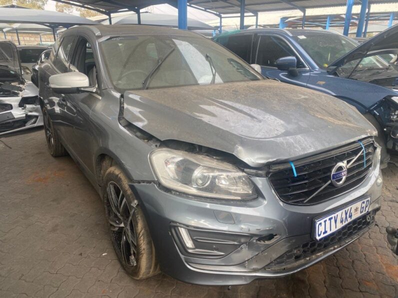 
								2017 VOLVO XC60 /R full									