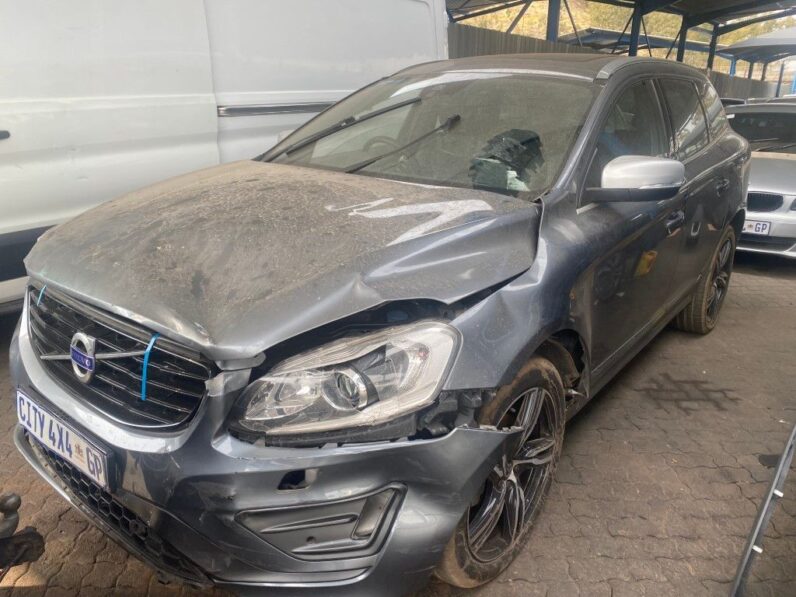 
								2017 VOLVO XC60 /R full									