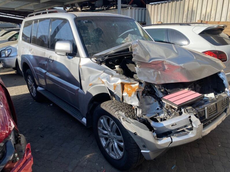 
								2019 MITSUBISHI PAJERO full									