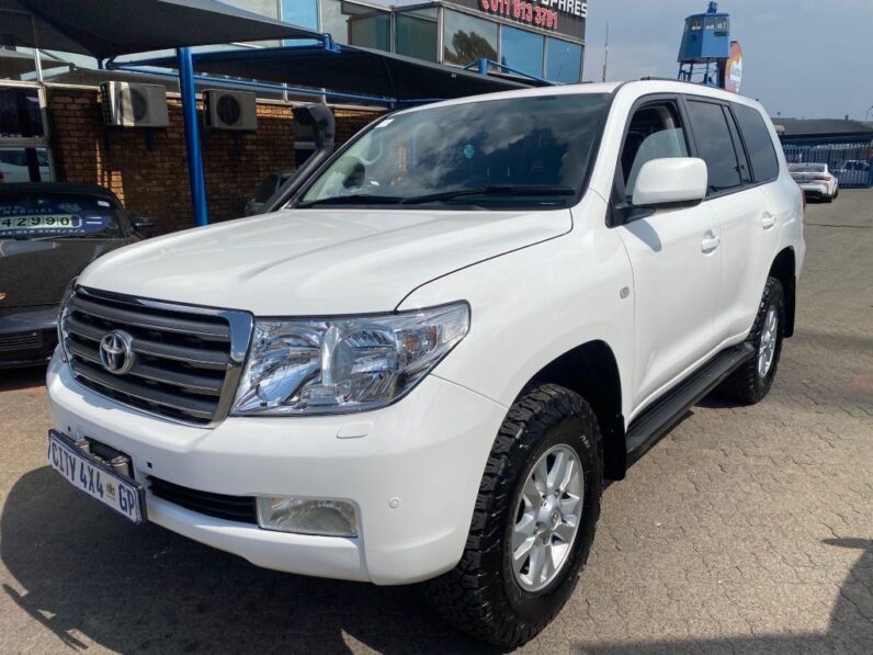 
								2010 TOYOTA LAND CRUISER full									